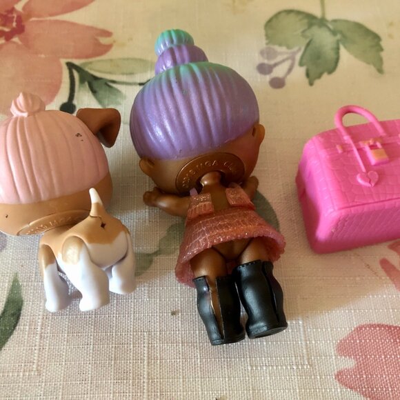 LOL Surprise Doll Glitter Hair Pastel Bun with Pet Dog and Pink Purse Set - Picture 4 of 4